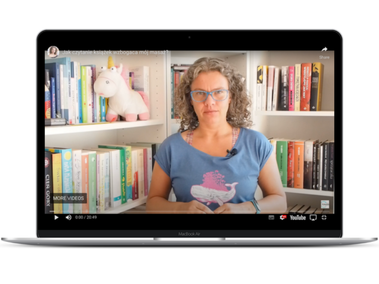 Read more about the article Jak czytanie książek wzbogaca mój masaż