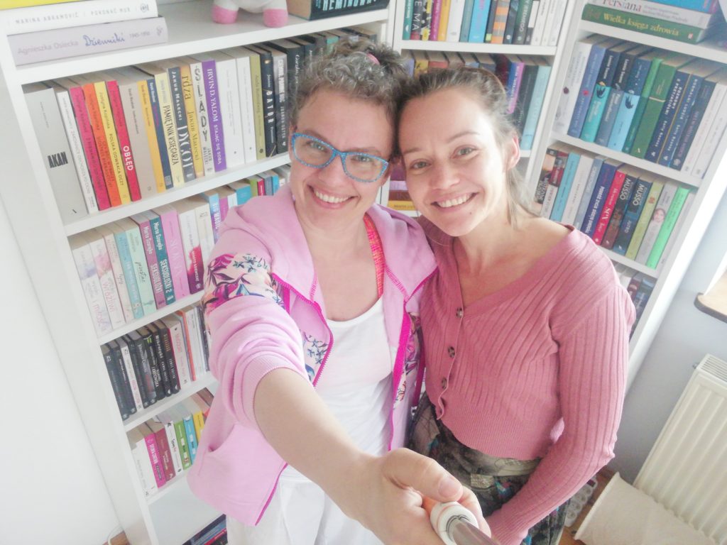 Read more about the article Artystka lomi terapeutką