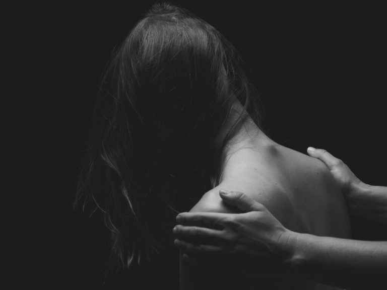 Read more about the article Terapeutyczne efekty lomi lomi