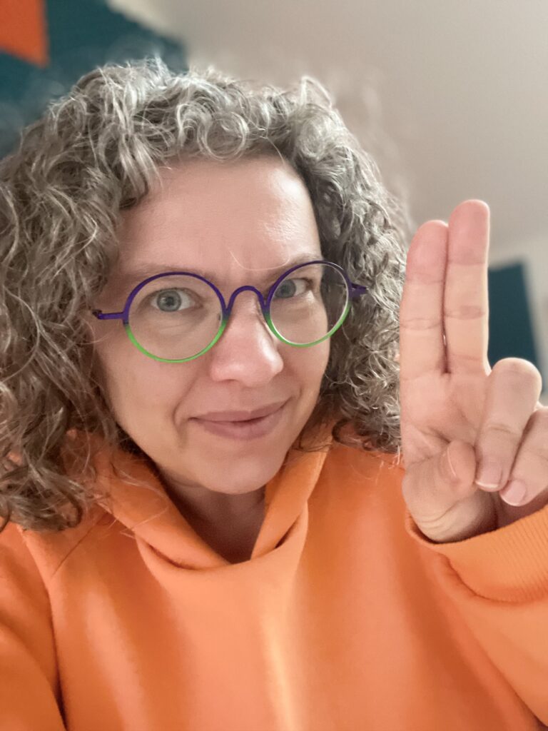 Read more about the article 10 najczęściej zadawanych pytań o hawajski masaż lomi lomi