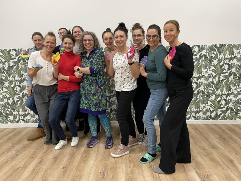 Read more about the article Lomi lomi i praca z bólem, pacjentem onko i seniorami