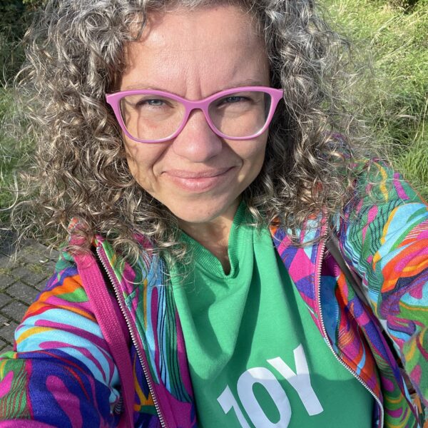 Dotyk troski oszczędza czas opiekunom